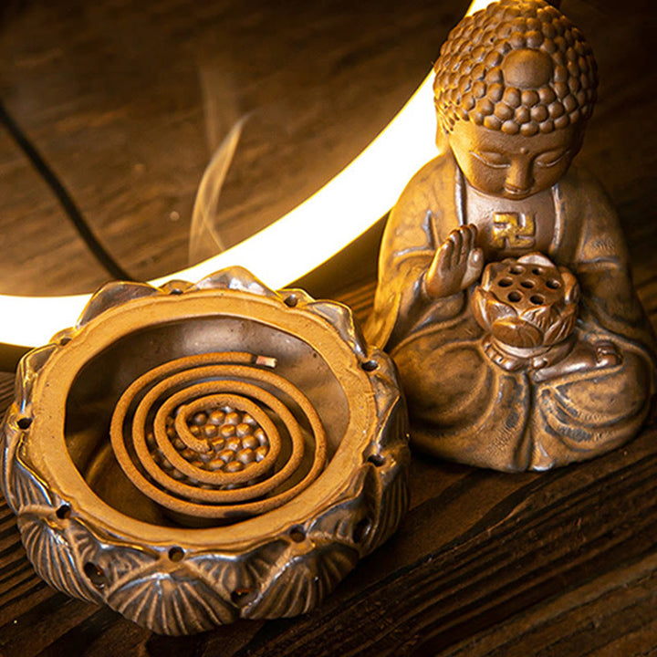 Buddha Stones Buddha Lotus Fontana di fumo a riflusso Bruciatore di incenso di benedizione in ceramica con decorazione luminosa