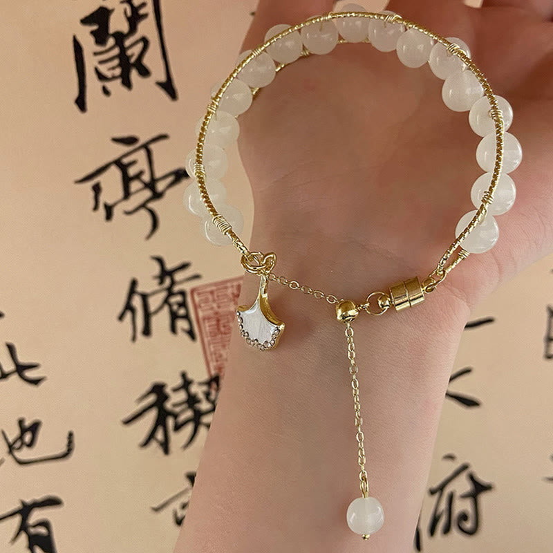 Braccialetto della fortuna con perline di giada e foglie di ginkgo di Buddha Stones