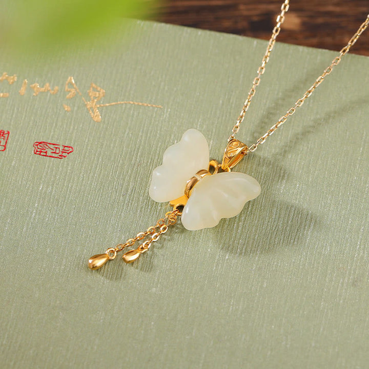 Collana con ciondolo a forma di farfalla in giada bianca Hetian, placcata in argento sterling 925, con Buddha Stones e ciondolo a forma di farfalla in giada bianca Hetian.