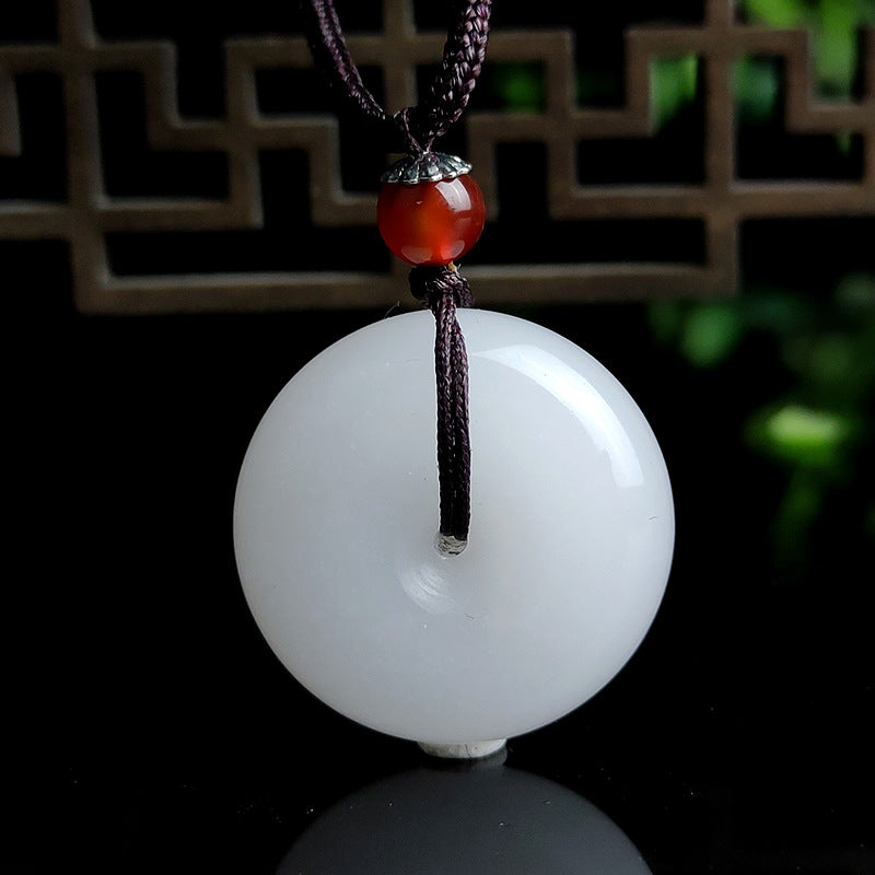 Collana con ciondolo con fibbia della pace in giada bianca Hetian con Buddha Stones rotonde e benedizione