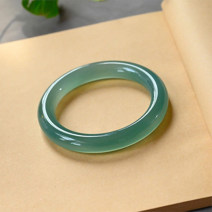 Bracciale rigido Buddha Stones in calcedonio verde naturale Strength