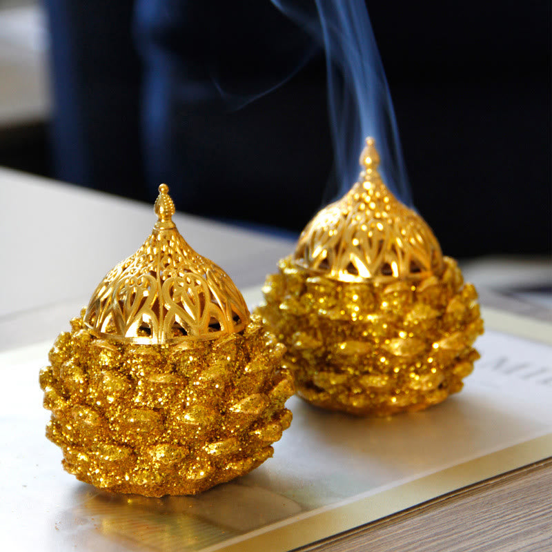 Modello di pigna dorata rituali spirituali Mini bruciatore di incenso decorazione da tavolo per la casa