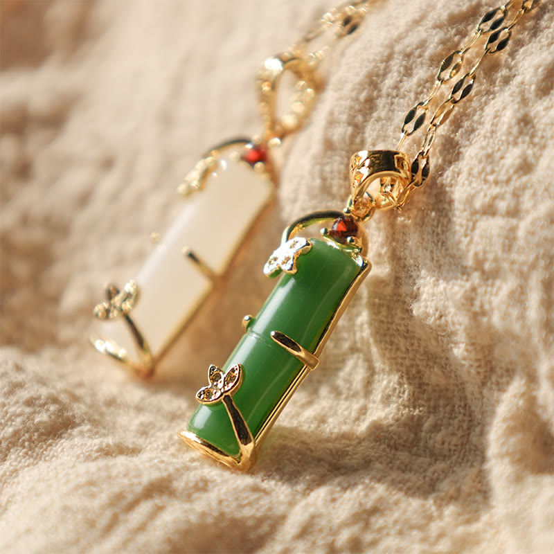 Collana con ciondolo di protezione dalla fortuna in bambù, giada bianca e giada ciano Buddha Stones