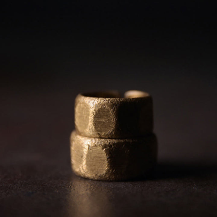 Anello di ricchezza tibetano in ottone e rame satinato dal design semplice