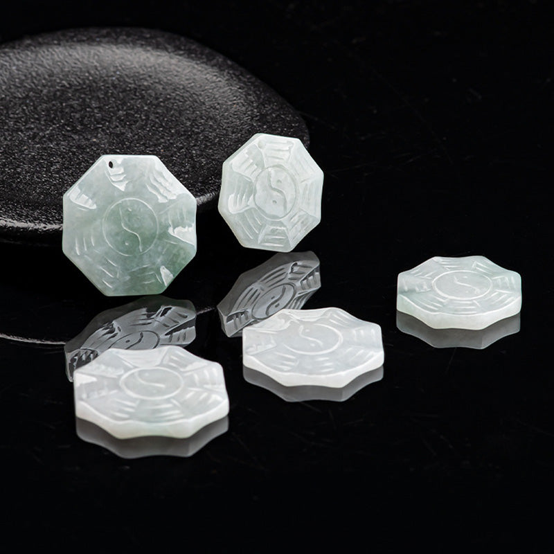 Ciondolo con collana di fortuna Bagua Yin Yang in giada naturale - image 6