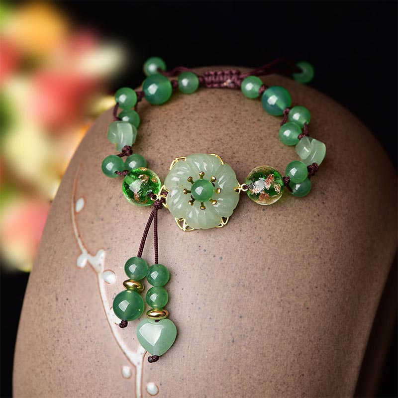 Braccialetto con fiori pendenti in giada verde naturale Buddha Stones Luck