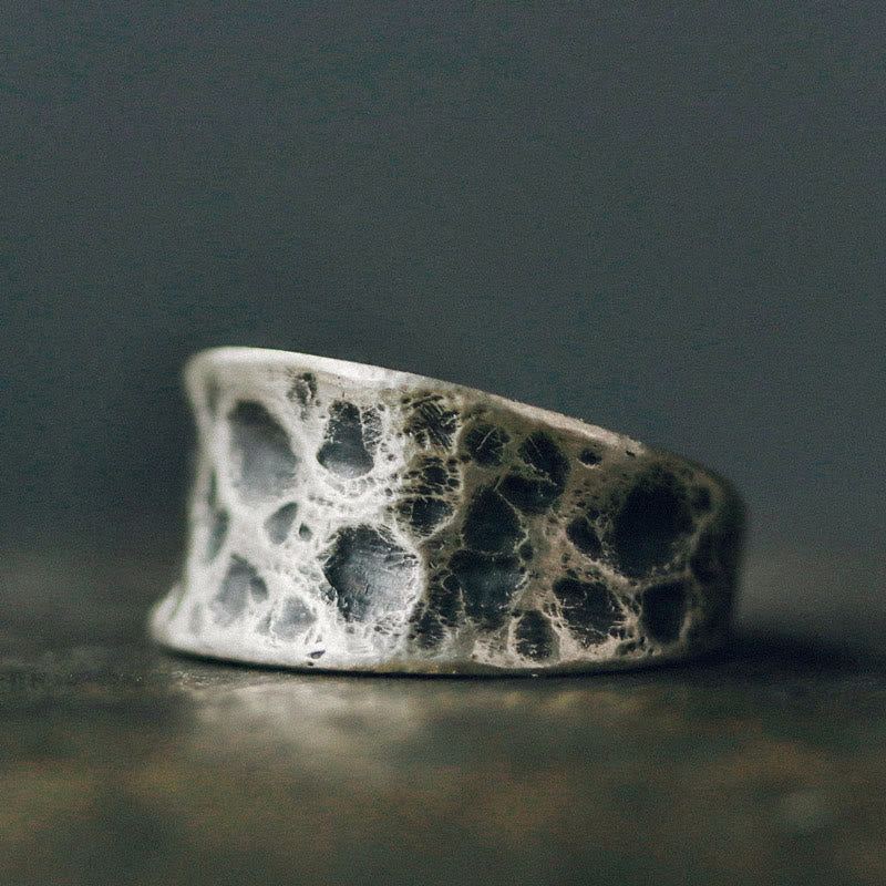 Anello di protezione con motivo a texture a rilievo in argento sterling 925 Buddha Stones - Argento sterling 925 - image 0