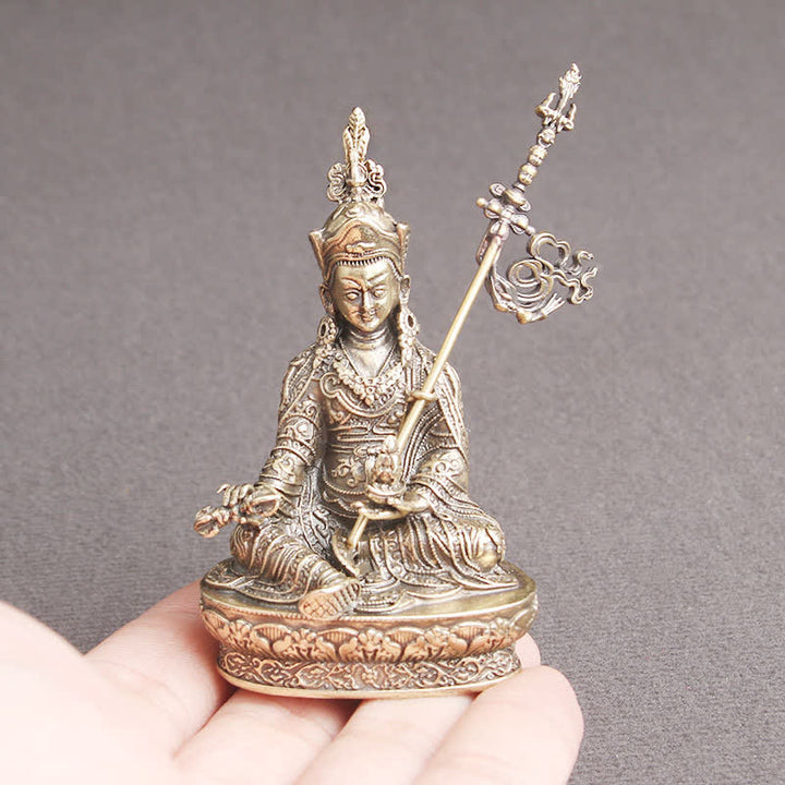 Statua del Buddha Padmasambhava, decorazione del tempio, ornamento della serenità in rame