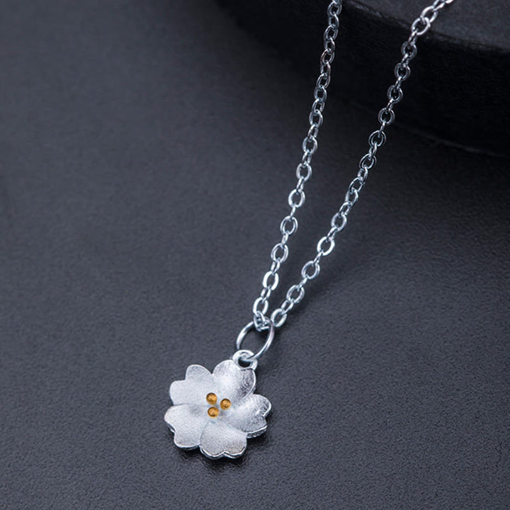Collana con ciondolo a forma di fiore di ciliegio in argento sterling 925 con Buddha Stones e benedizione