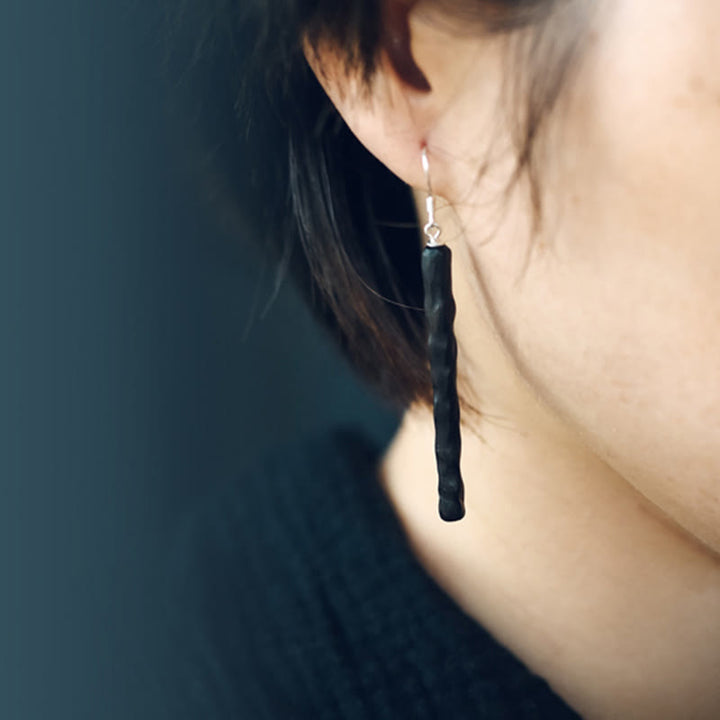 Orecchini pendenti Buddha Stones 925 Sterling Silver Ebony Wood Texture Balance Peace Drop