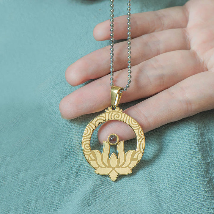 Collana con ciondolo in acciaio al titanio e pietre Buddha Stones , proiezione dell'illuminazione, Shurangama Mantra