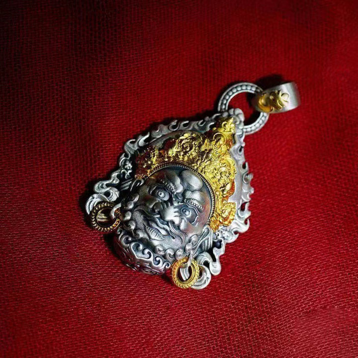 Buddha Stones Amuleto Dio della Ricchezza Giallo Rame Fortuna Collana Pendente