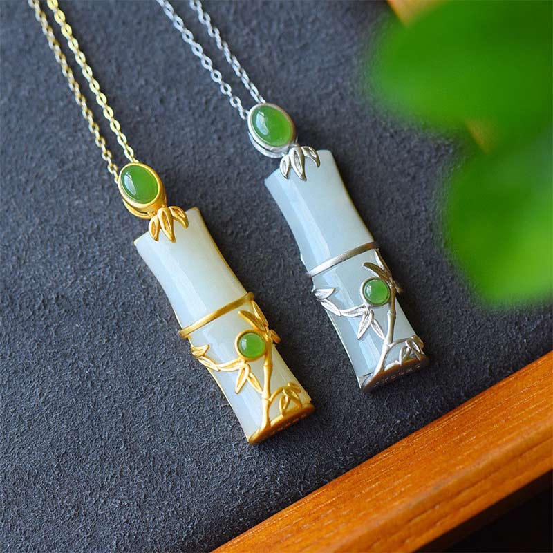 Collana con ciondolo di protezione in giada bianca e giada ciano con Buddha Stones e bambù
