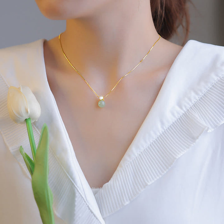 Collana con ciondolo a catena con perline portafortuna in giada Buddha Stones