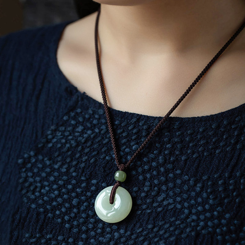 Collana Buddha Stones con fibbia per la pace, fortuna e prosperità