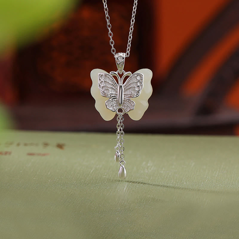 Collana con ciondolo a forma di farfalla in giada bianca Hetian, placcata in argento sterling 925, con Buddha Stones e ciondolo a forma di farfalla in giada bianca Hetian.