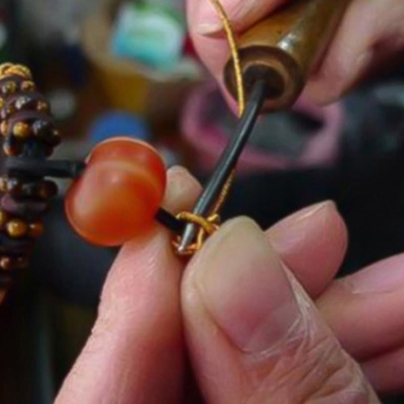 Bracciale intrecciato con amuleto Buddha Stones fatto a mano con nodo di King Kong, protezione dalla fortuna