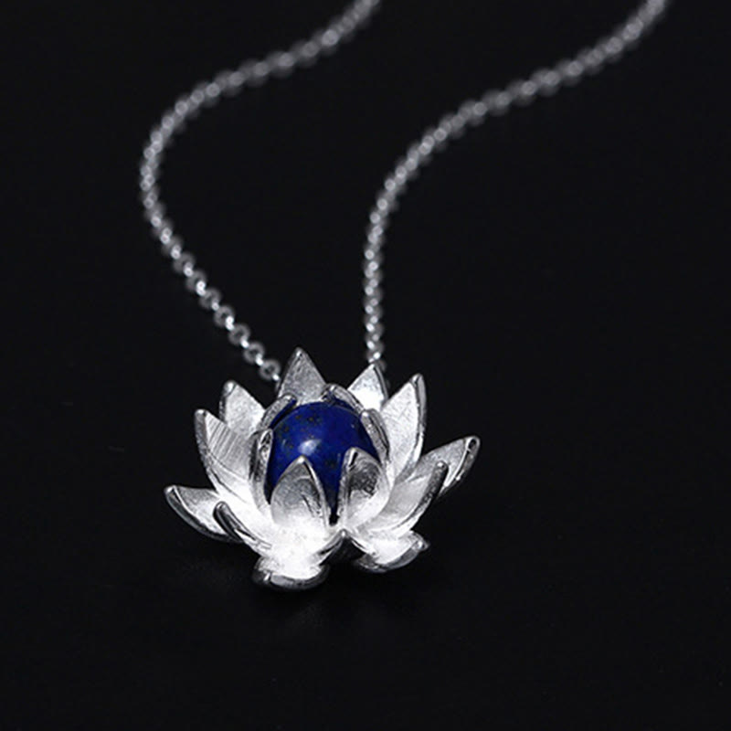 Collana con ciondolo a forma di fiore di loto in argento sterling 925 con pietre Buddha Stones e lazurite - image 6