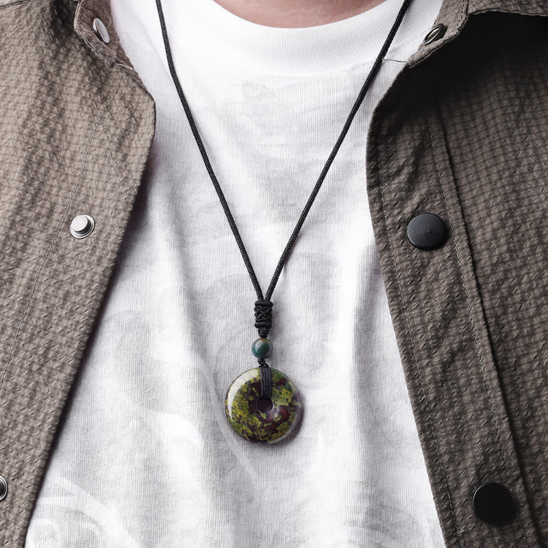 Collana con ciondolo moneta portafortuna Buddha Stones, cristallo curativo e pietre preziose