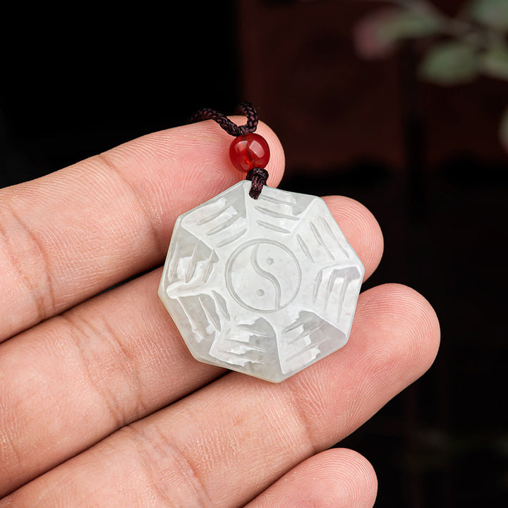 Ciondolo con collana di fortuna Bagua Yin Yang in giada naturale - image 4