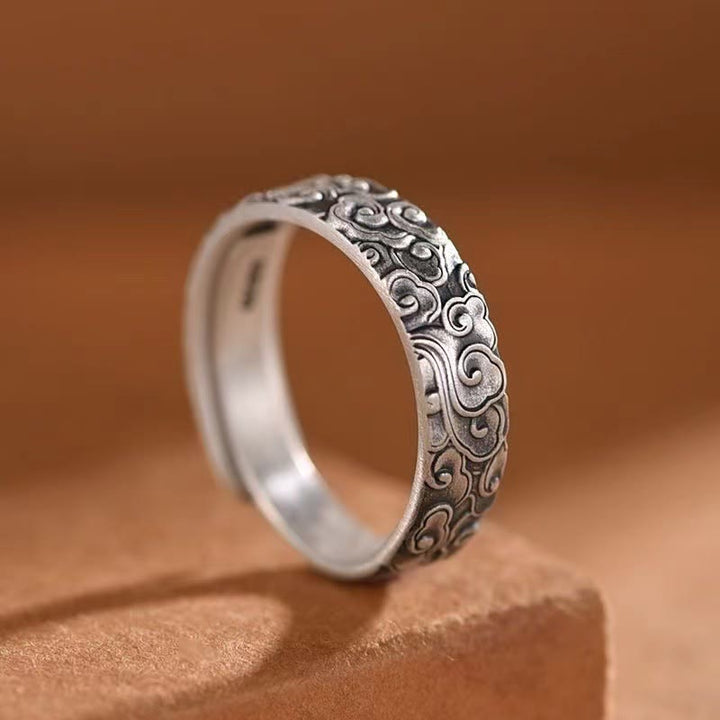 Anello portafortuna con motivo nuvole di buon auspicio vintage Buddha Stones