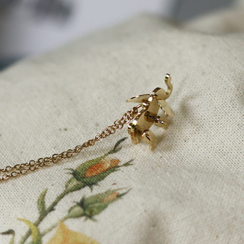 Collana con ciondolo a forma di elefante in titanio e acciaio con catena portafortuna