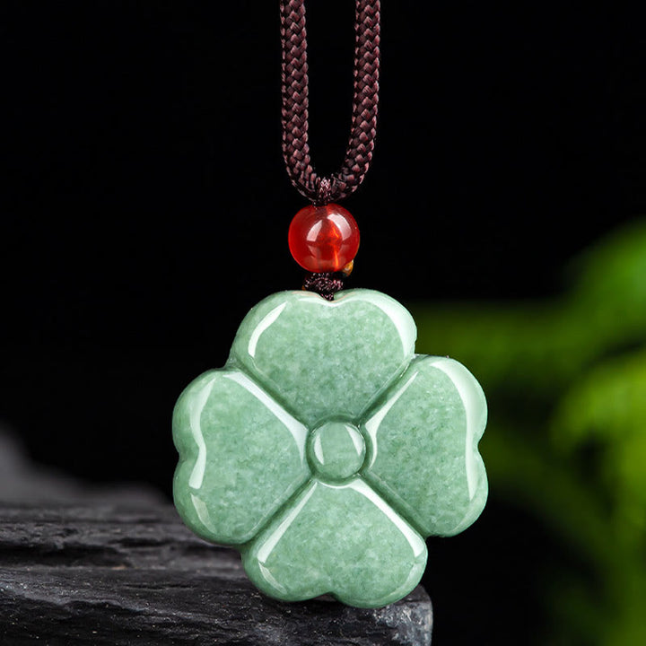 Collana con ciondolo di giada a forma di quadrifoglio fortunato naturale Buddha Stones prosperità
