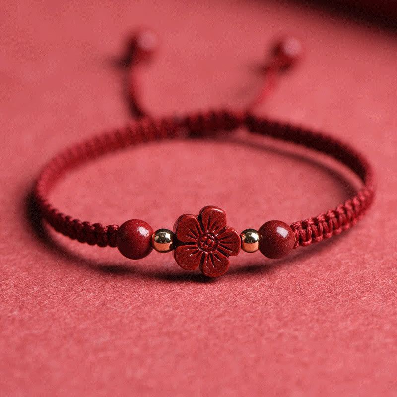 Buddha Stones Quadrifoglio Fiore a cinque petali Cinabro Benedizione Braccialetto con filo rosso
