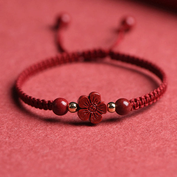 Buddha Stones Quadrifoglio Fiore a cinque petali Cinabro Benedizione Braccialetto con filo rosso