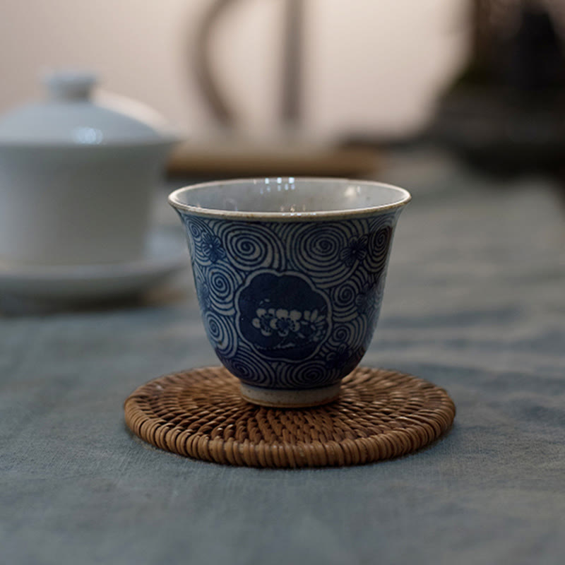 Buddha Stones Jingdezhen porcellana blu e bianca dipinta a mano fiore di loto prugna tazza da tè in ceramica tazze da tè Kung Fu