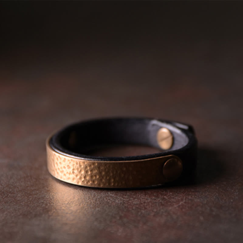 Braccialetto di ricchezza in pelle di ottone di rame con texture fatta a mano vintage Buddha Stones