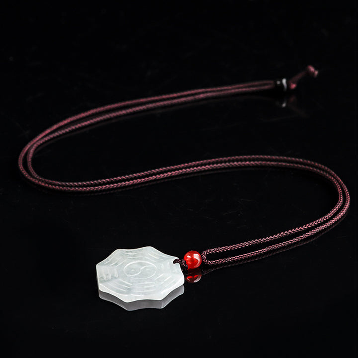Ciondolo con collana di fortuna Bagua Yin Yang in giada naturale - image 7