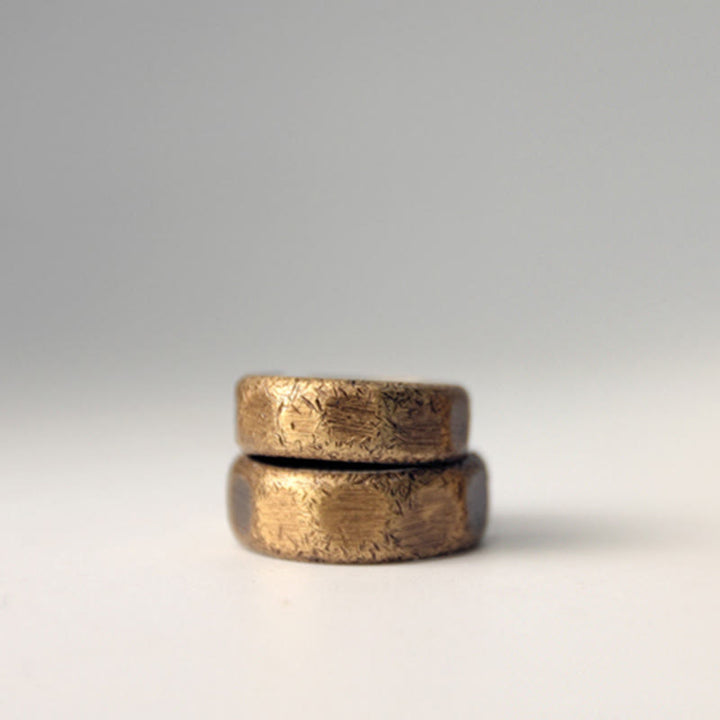 Anello di ricchezza tibetano in ottone e rame satinato dal design semplice