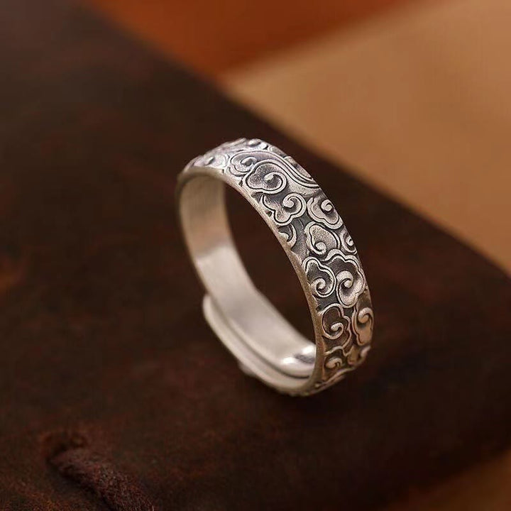 Anello portafortuna con motivo nuvole di buon auspicio vintage Buddha Stones