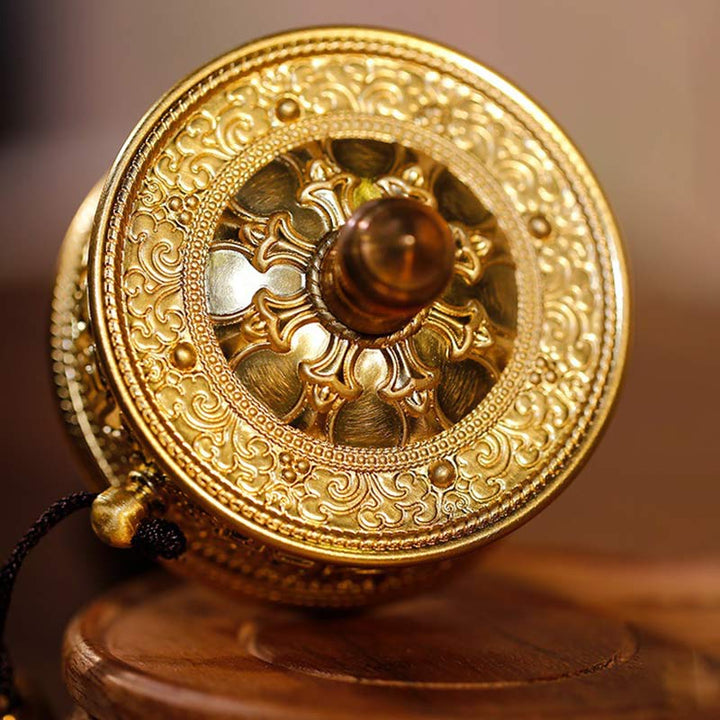 Ruota di preghiera tibetana Sei parole vere Decorazione curativa in legno di sandalo