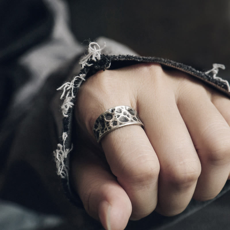 Anello di protezione con motivo a texture a rilievo in argento sterling 925 Buddha Stones - image 3