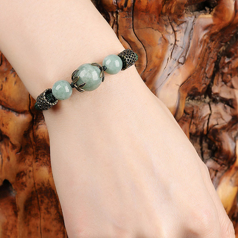Braccialetto di perline di giada fortunata con corda verde fatto a mano Buddha Stones