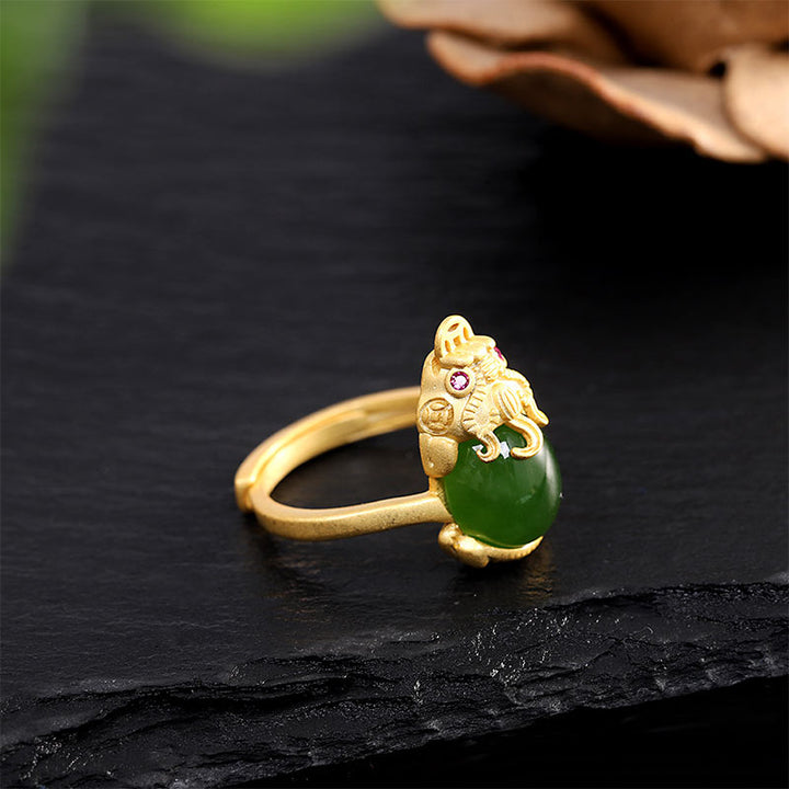 Anello di ricchezza in giada Pixiu placcato oro 18k Buddha Stones