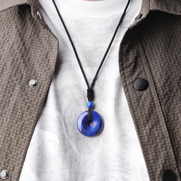 Collana con ciondolo moneta portafortuna Buddha Stones, cristallo curativo e pietre preziose