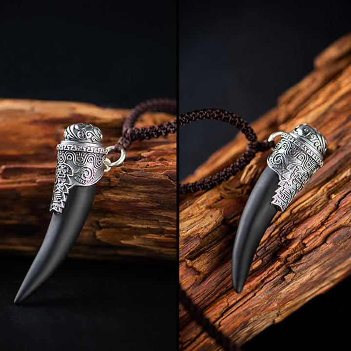 Collana con ciondolo in argento sterling 925 con motivo a denti di lupo e ossidiana nera e forza
