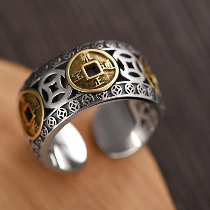 Anello regolabile con equilibrio di cinque monete dell'imperatore Buddha Stones