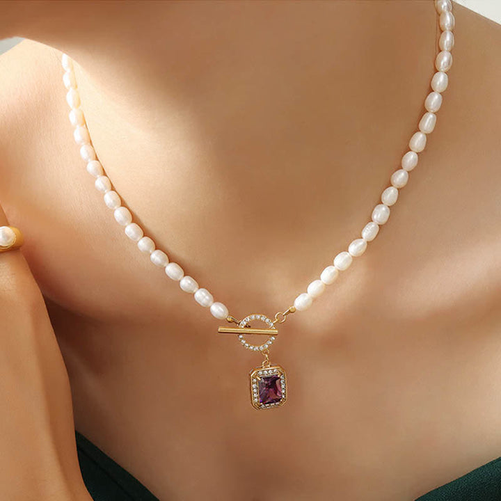 Collana con ciondolo con ciondolo di perle e zirconi della ricchezza
