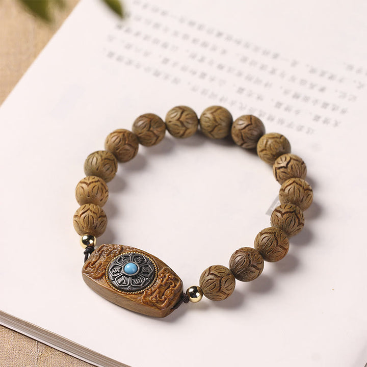 Braccialetto rilassante Om Mani Padme Hum in legno di sandalo verde e legno di ebano e sandalo Buddha Stones