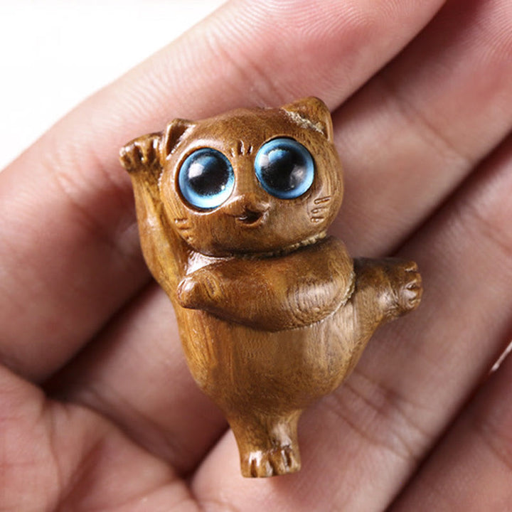 Buddha Stones Mini Sandalo Verde Gatto Danzante Inciso Decorazioni per Scrivania Positive