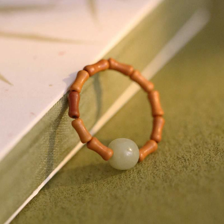 Anello portafortuna di bambù e perline di giada Hetian