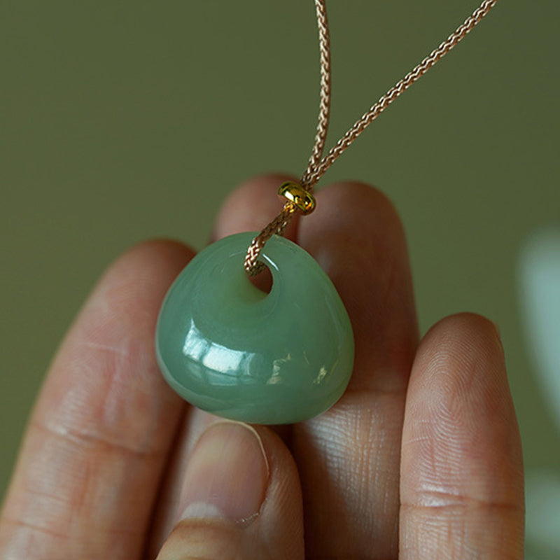 Collana con ciondolo portafortuna e prosperità in giada naturale Buddha Stones. - image 3