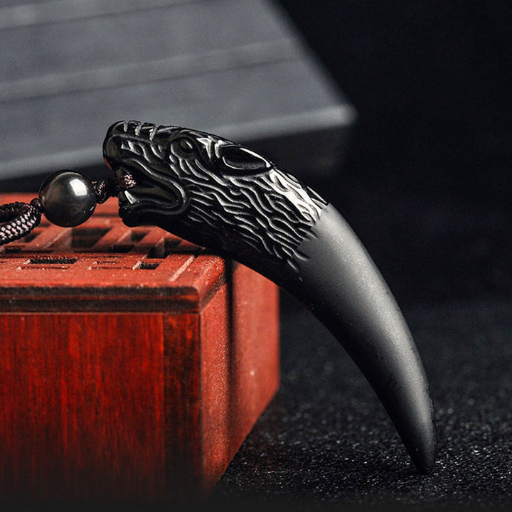 Buddha Stones Collana con ciondolo in ossidiana nera naturale, ossidiana di ghiaccio, ossidiana arcobaleno con motivo a dente di lupo e forza. - image 4