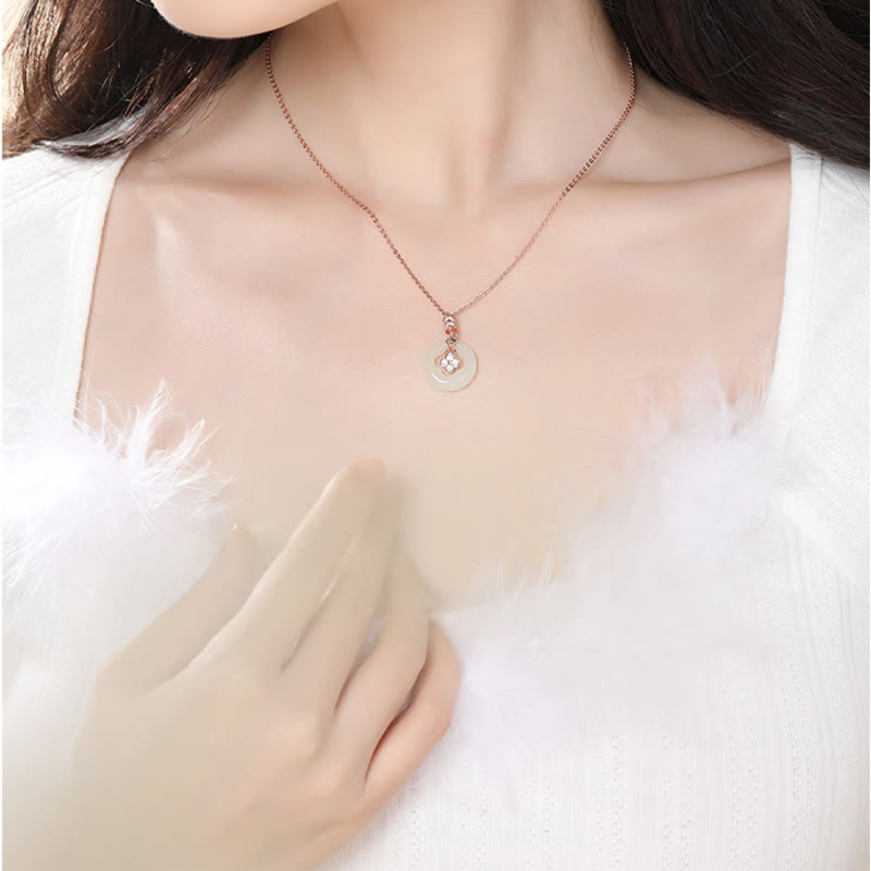Buddha Stones 925 Sterling Silver Hetian Jade naturale Lucky Four Leaf Clover Zircone Collana pendente con scatola regalo