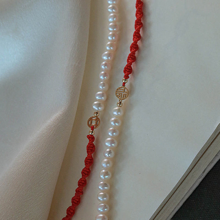 Braccialetto con treccia rossa e perle placcate in oro 14K e protezione dalla fortuna