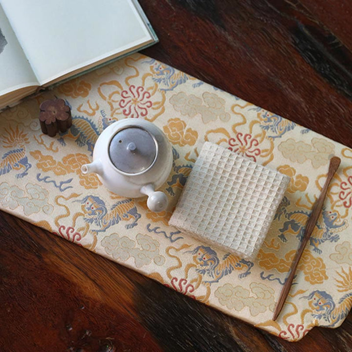 Elegante sottobicchiere per tazza da tè con motivo broccato floreale